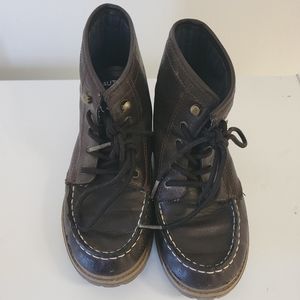 Boys shoes